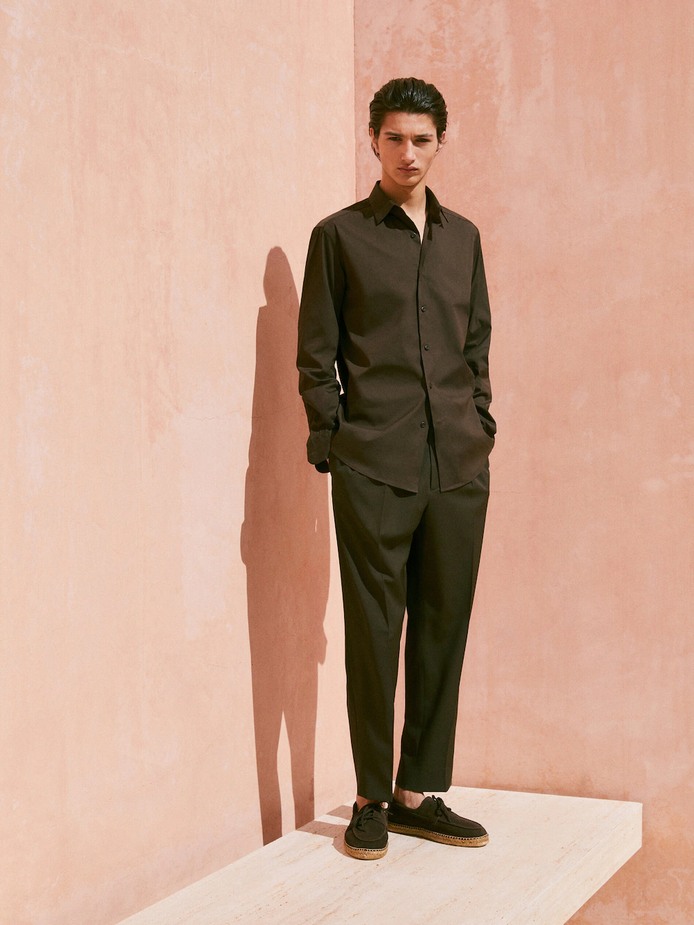 

Палубные туфли из джута из замши Massimo Dutti, коричневый