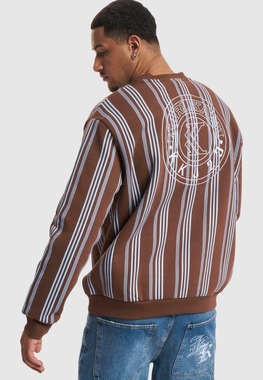 

Толстовка SMALL SIGNATURE STRIPED CREW Karl Kani, коричневый светло-синий