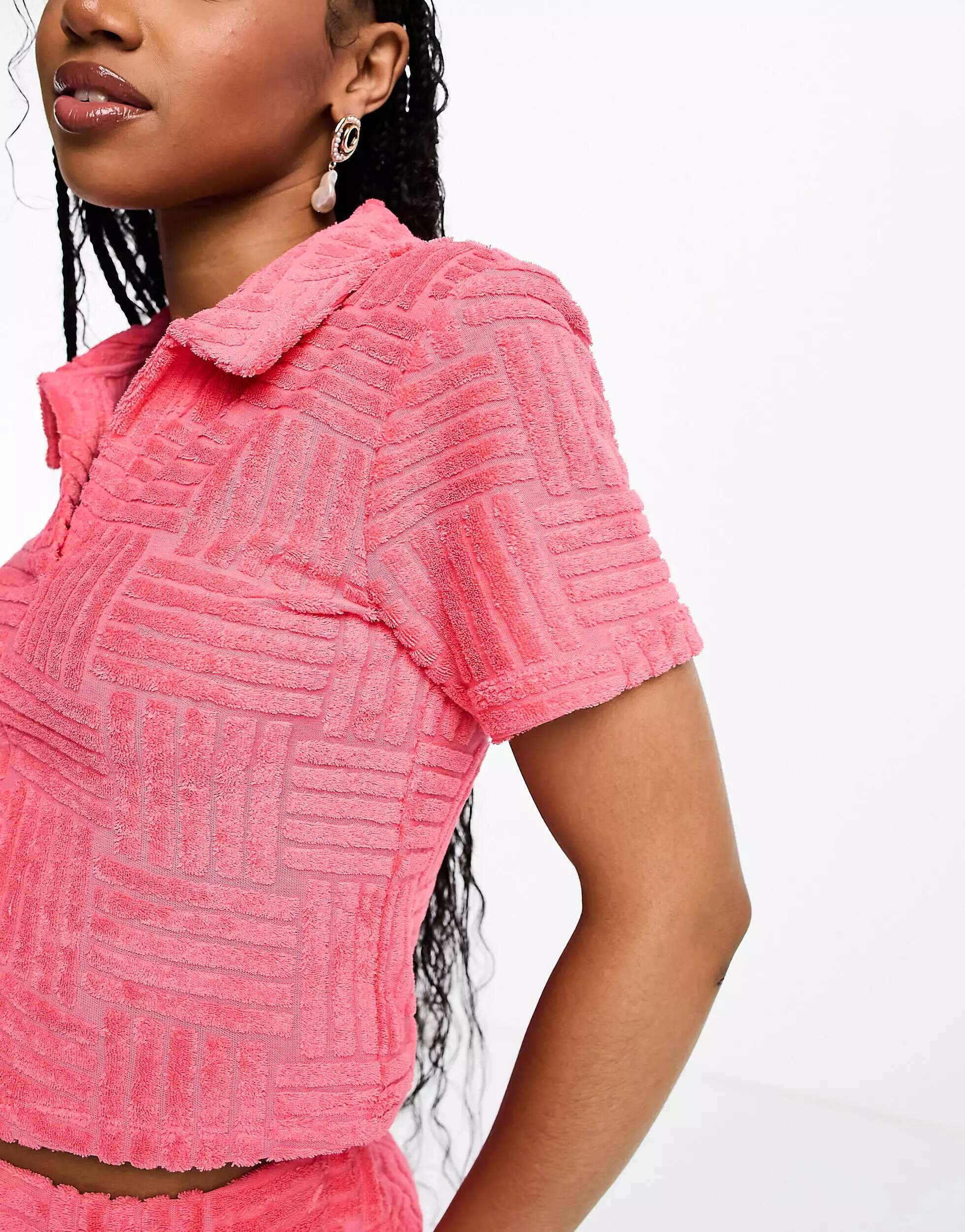 Рубашка-махрка Pieces ярко-розового цвета ткань плащевая bibliotex ярко розового цвета италия остаток 1 15 м ширина 147 см