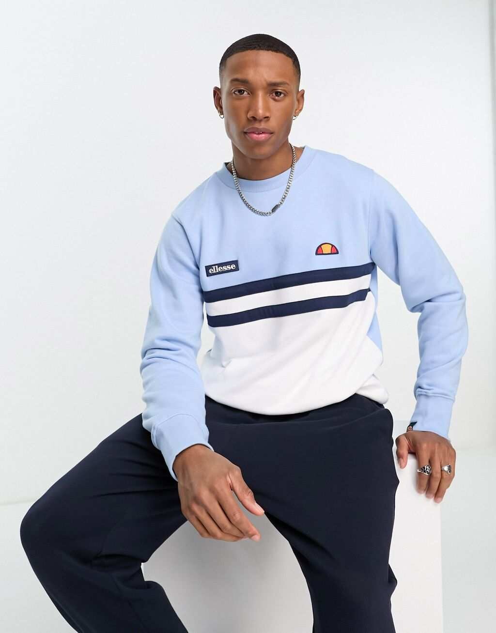 

Толстовка ellesse Amaseno синего и белого цвета в стиле колор-блок