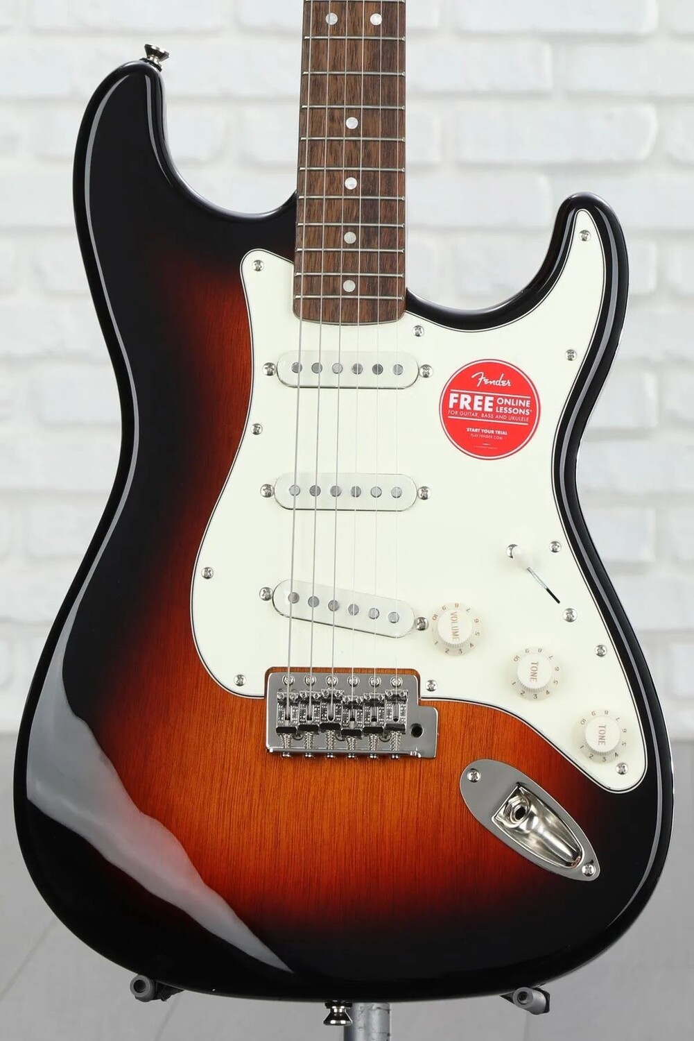 

Squier Classic Vibe '60s Stratocaster - 3-цветный солнечный свет