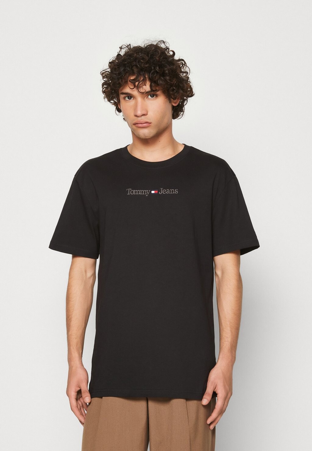 

Футболка с принтом SMALL TEXT TEE Tommy Jeans, черный
