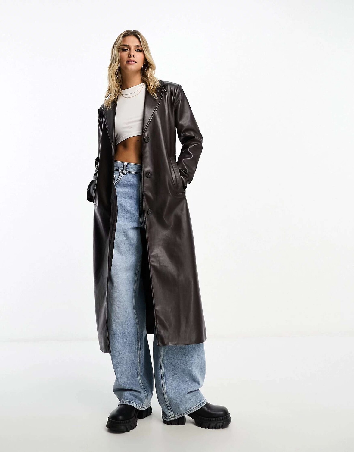 

Темно-коричневый тренч премиум-класса из искусственной кожи Pull&Bear