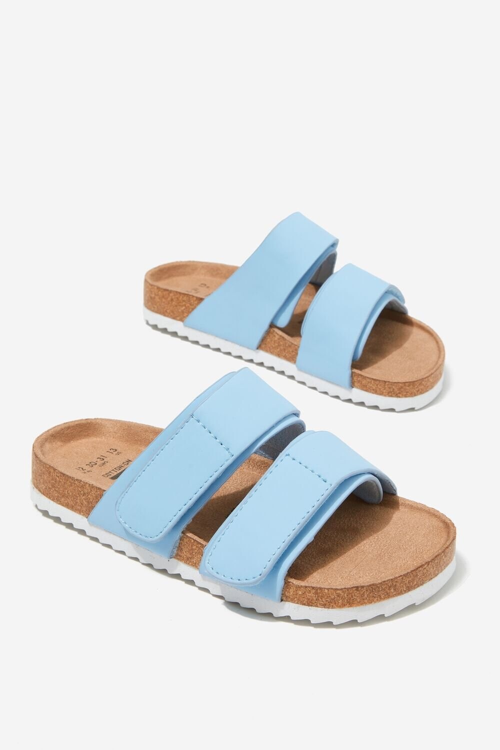 

Тео Слайд Cotton On