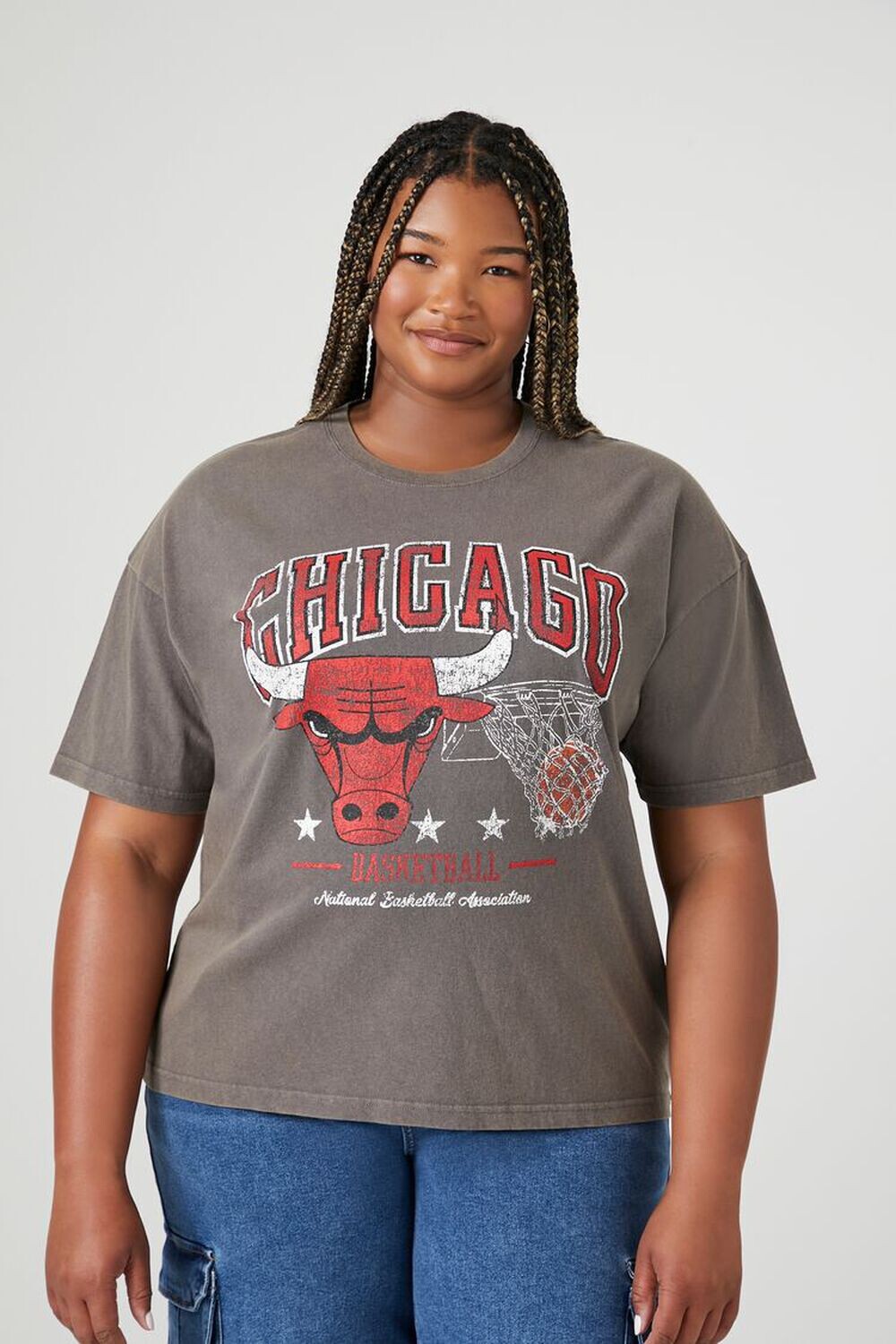 

Футболка с рисунком Chicago Bulls больших размеров Forever 21, угольный