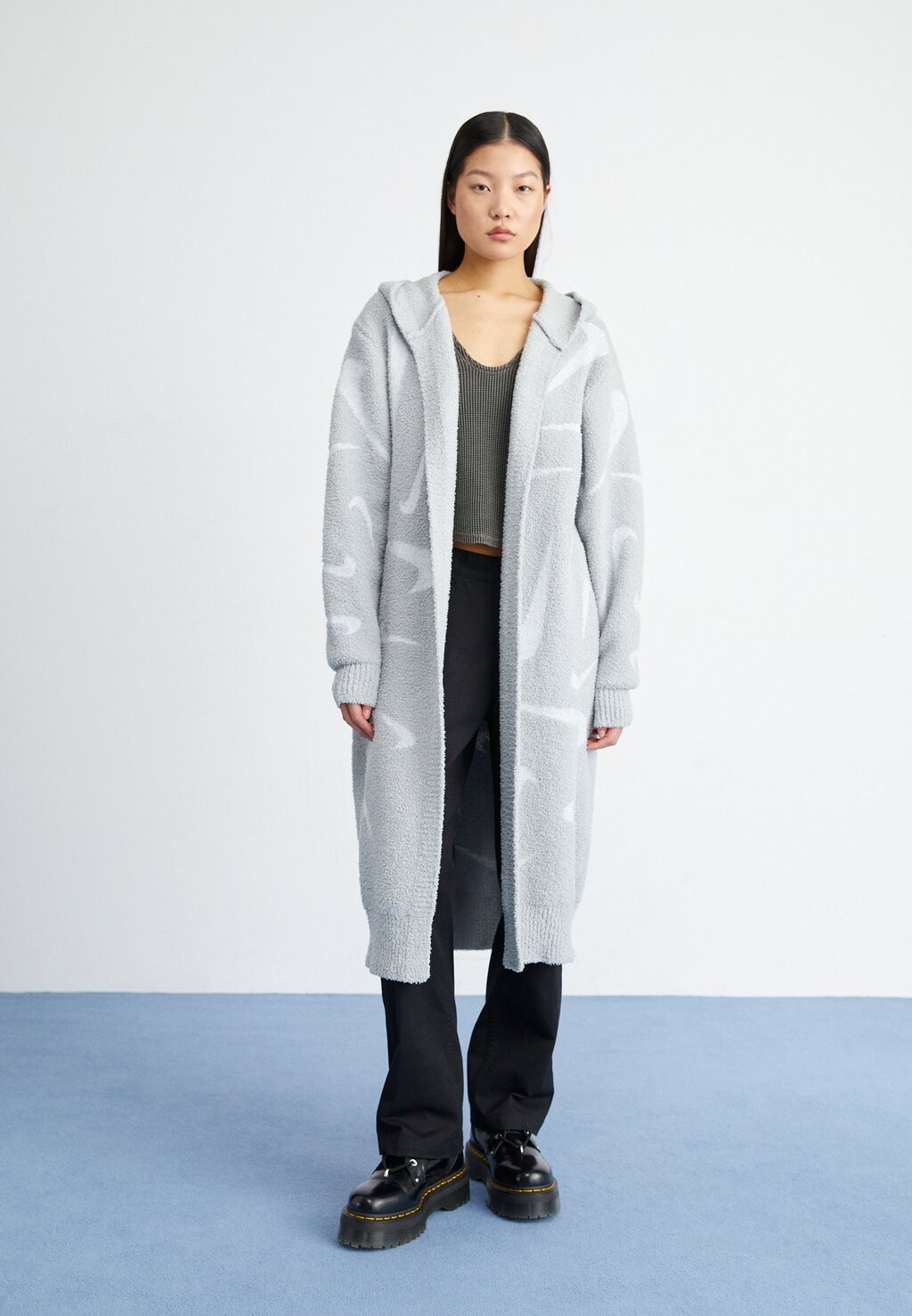 

Кардиган COZY LOGO Nike Sportswear, светло-серый