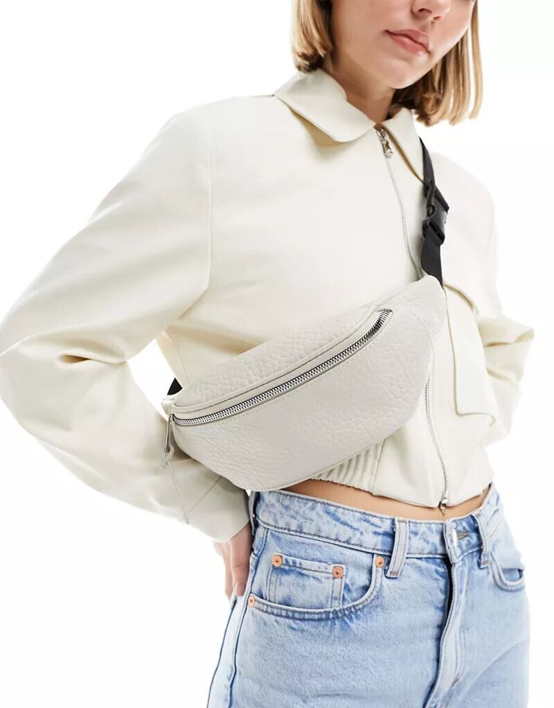 

Кремовая структурированная поясная сумка ASOS