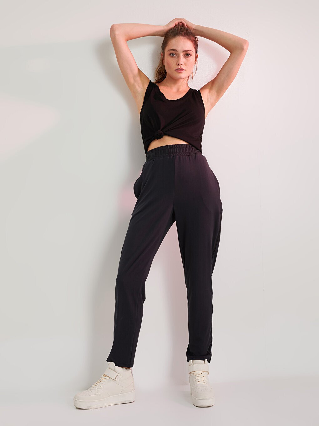 

Женские спортивные спортивные штаны с карманом на эластичной талии LCW Active