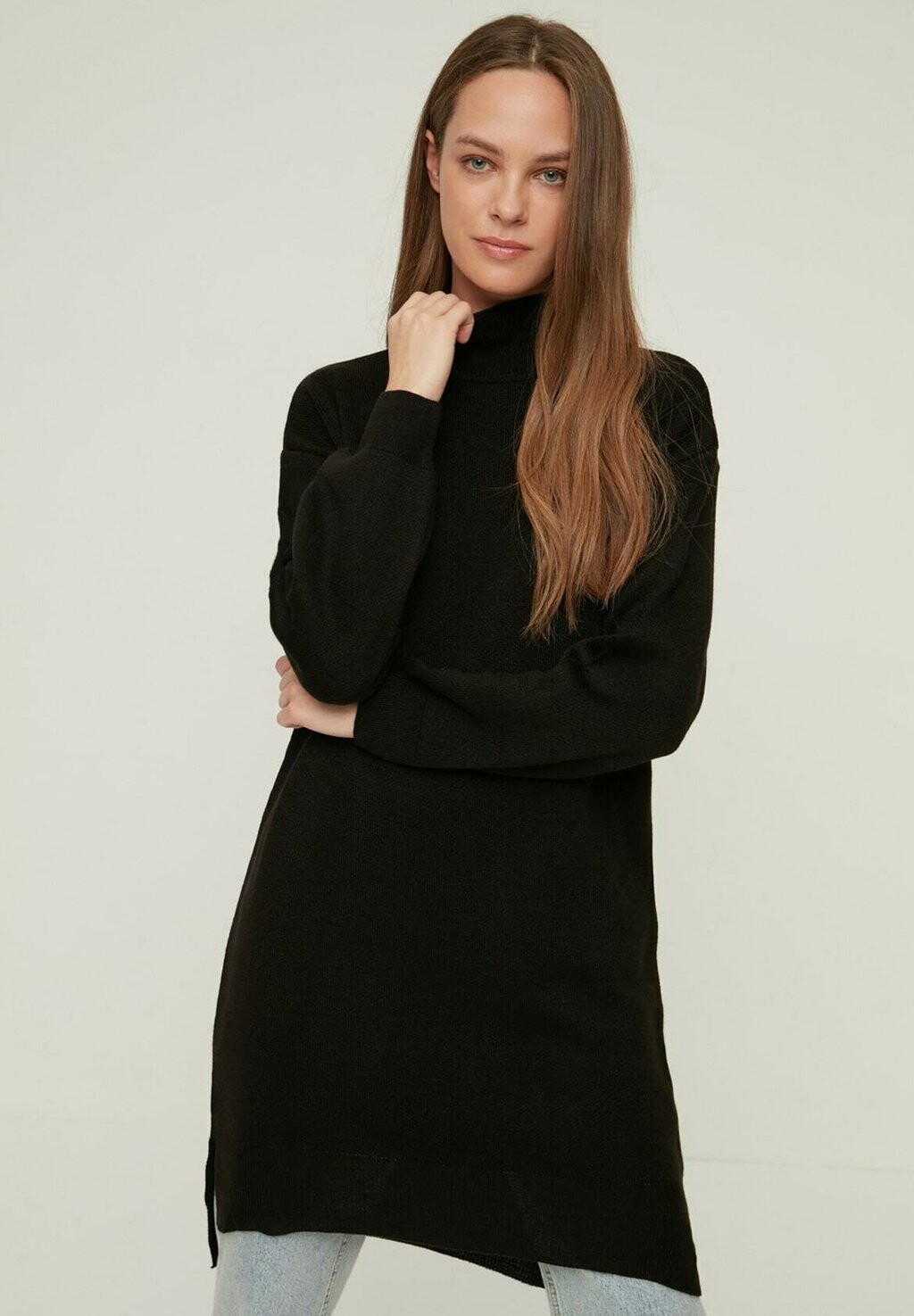 

Вязаный свитер Trendyol Modest, цвет black