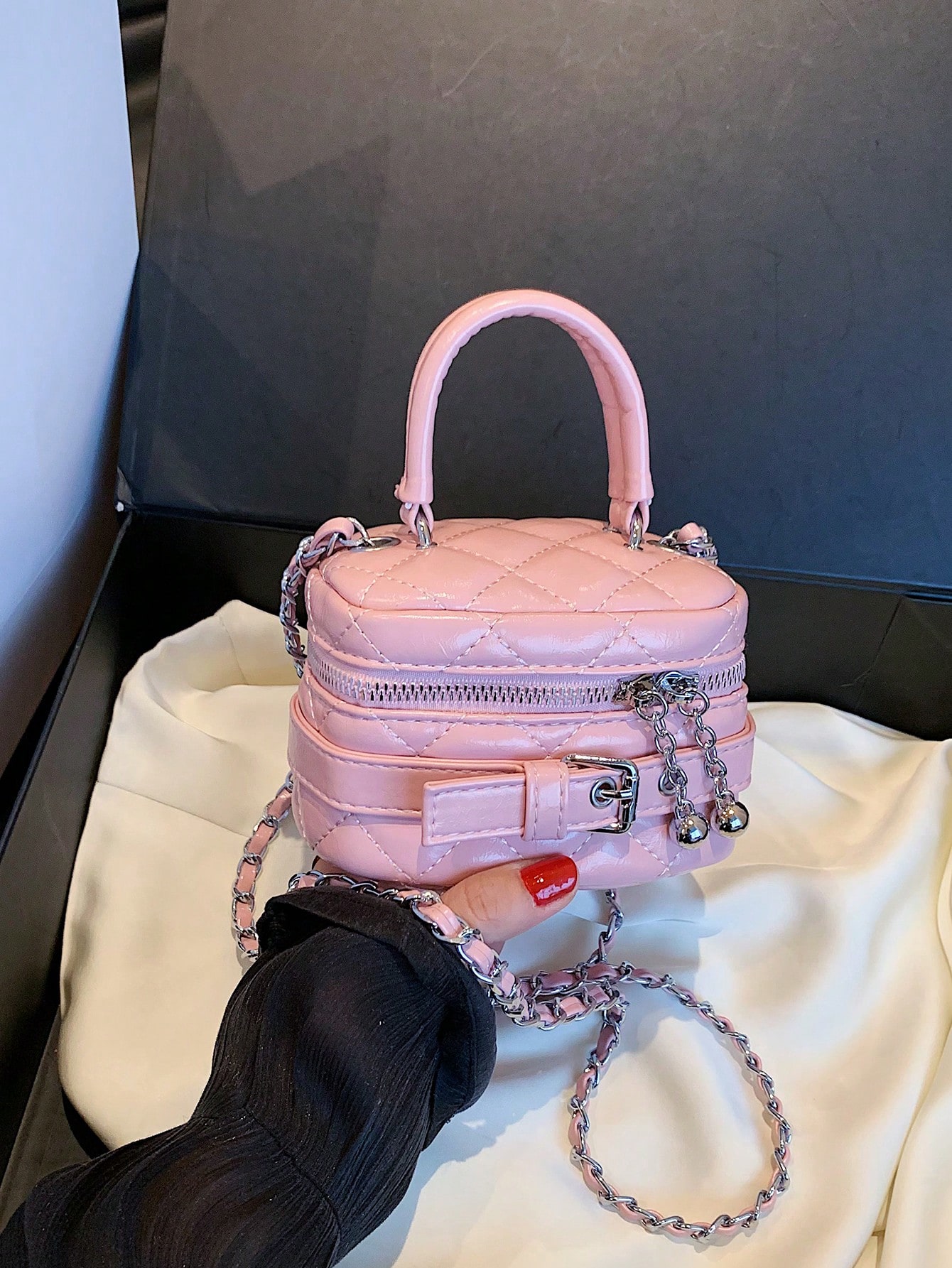 цена Модная стеганая мини-сумка-ведро с цепочкой, розовый
