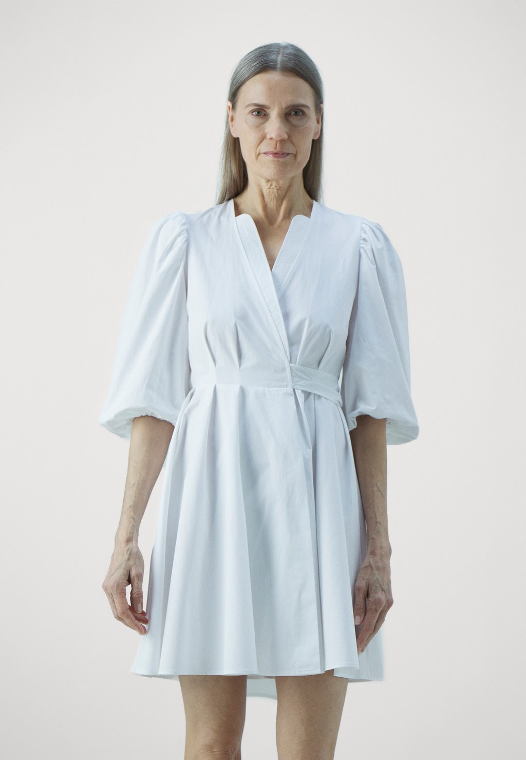 Повседневное платье Claudie Pierlot, цвет blanc повседневное платье tiffanie ray etam цвет blanc