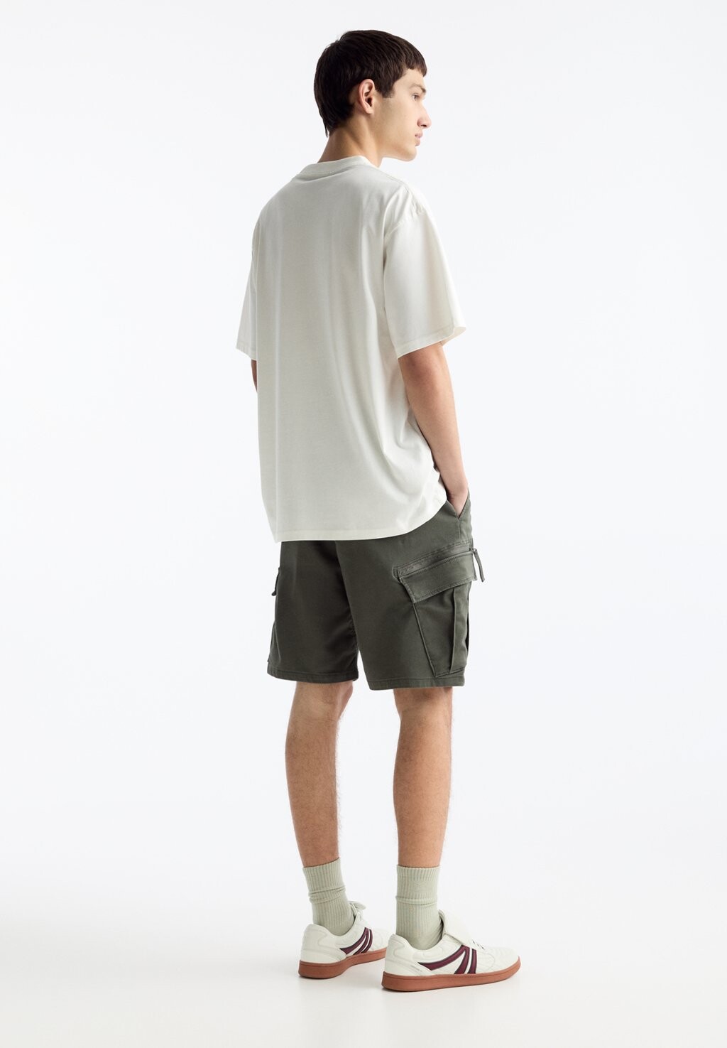 

Шорты BERMUDA PULL&BEAR, темно-зеленый