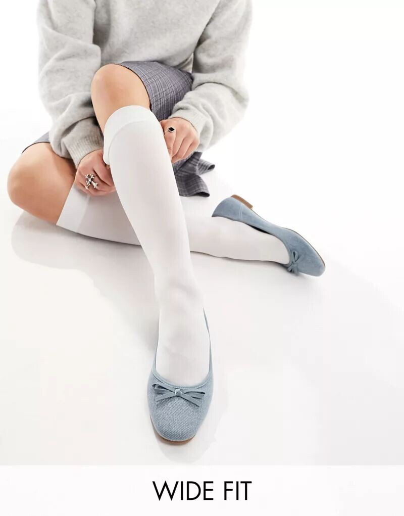 

Синие джинсовые балетки широкого кроя с бантом ASOS Wide Fit Lullaby