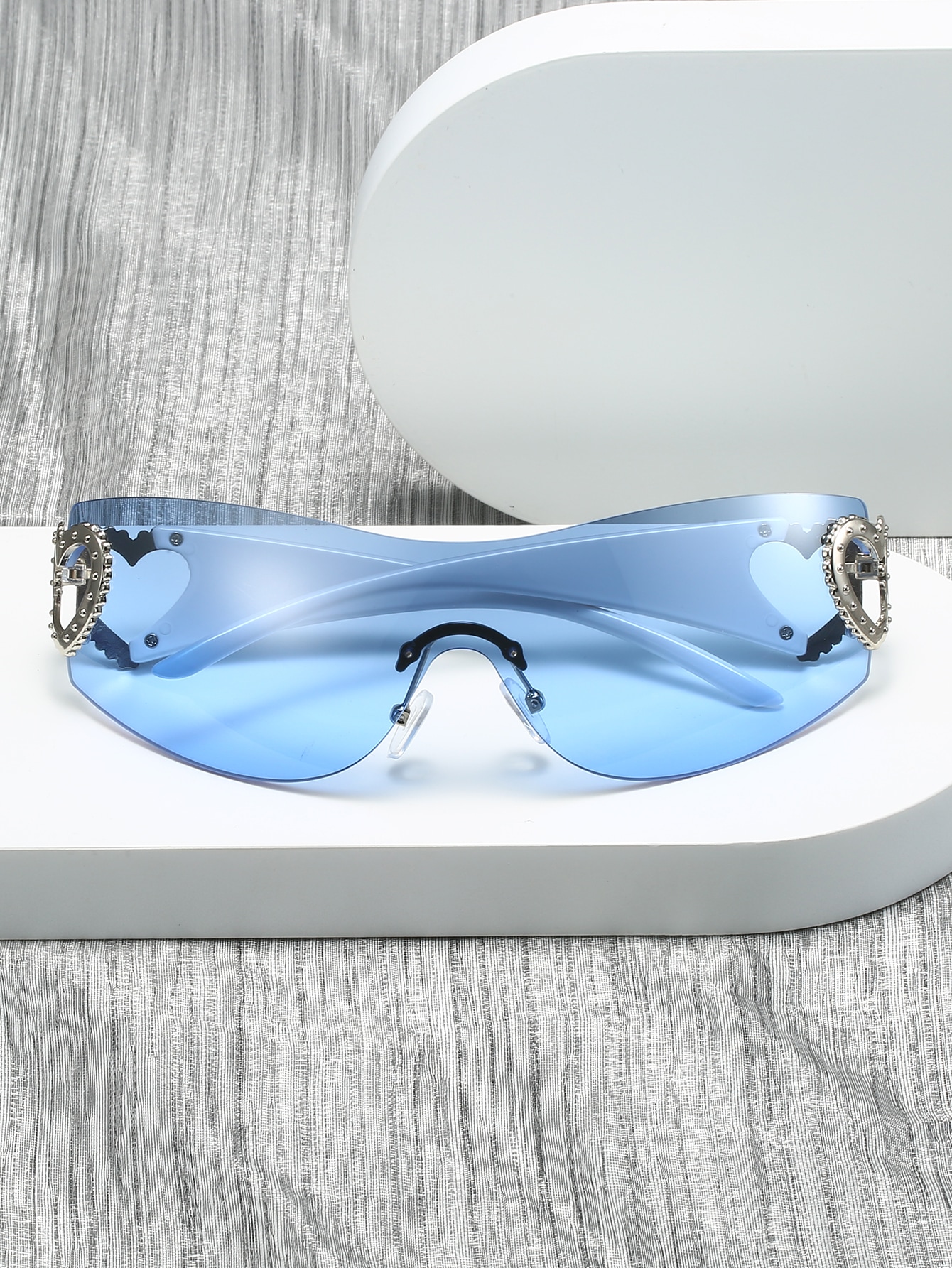 Цельные безрамные солнцезащитные очки Y2k в форме сердца для женщин, 1 шт. цельные безрамные солнцезащитные очки унисекс в стиле future punk y2k для велоспорта