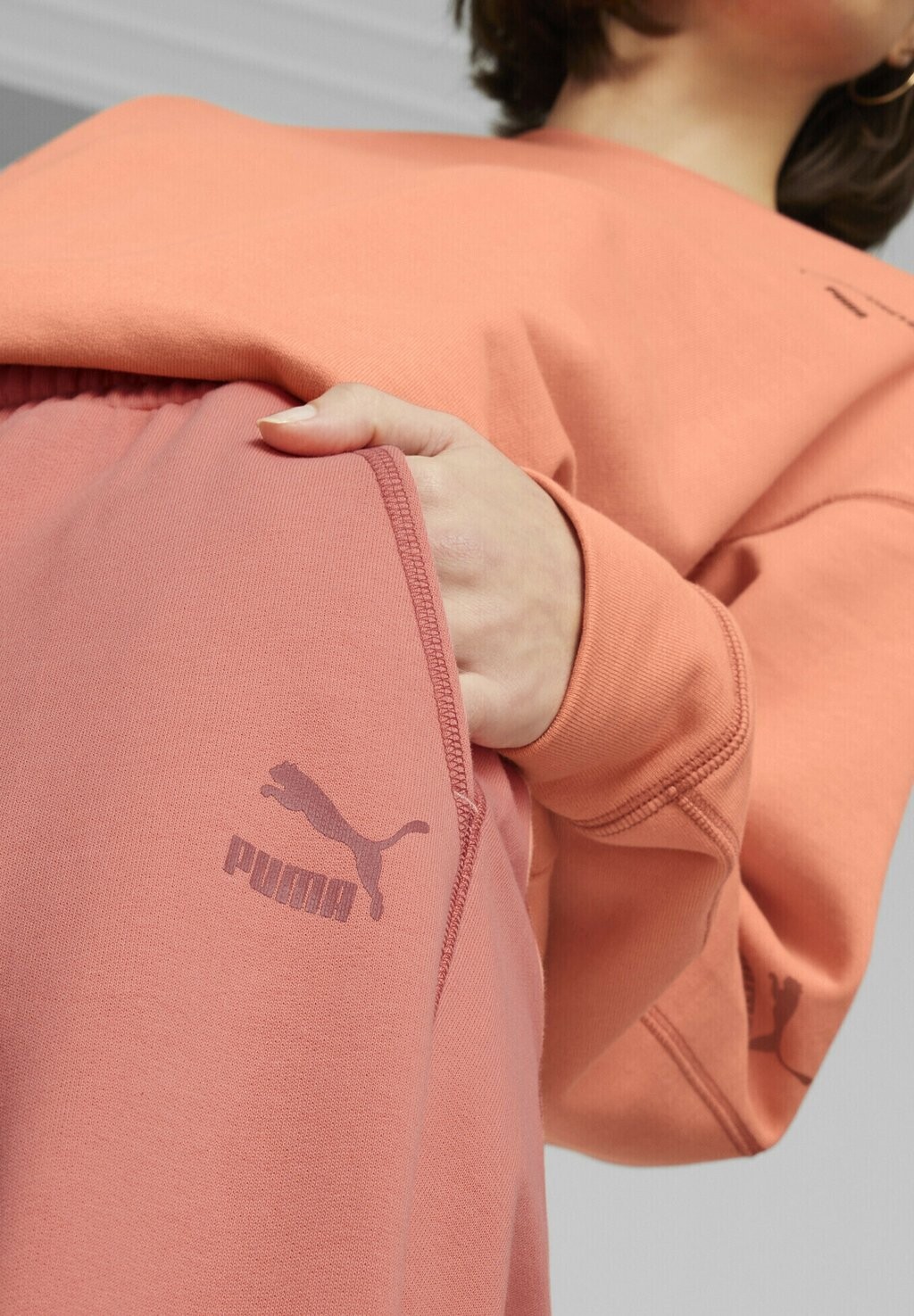 

Низ спортивного костюма Puma, Красный