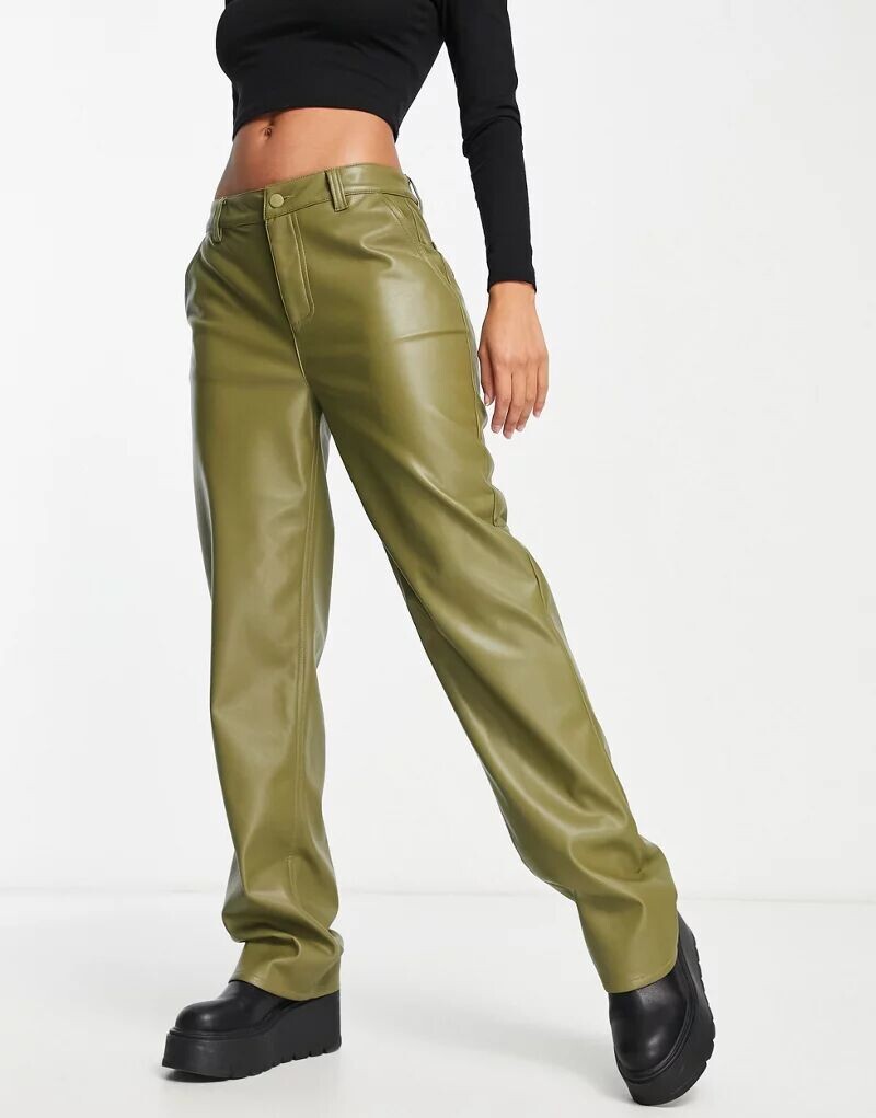 

Оливковые брюки прямого кроя из искусственной кожи ASOS