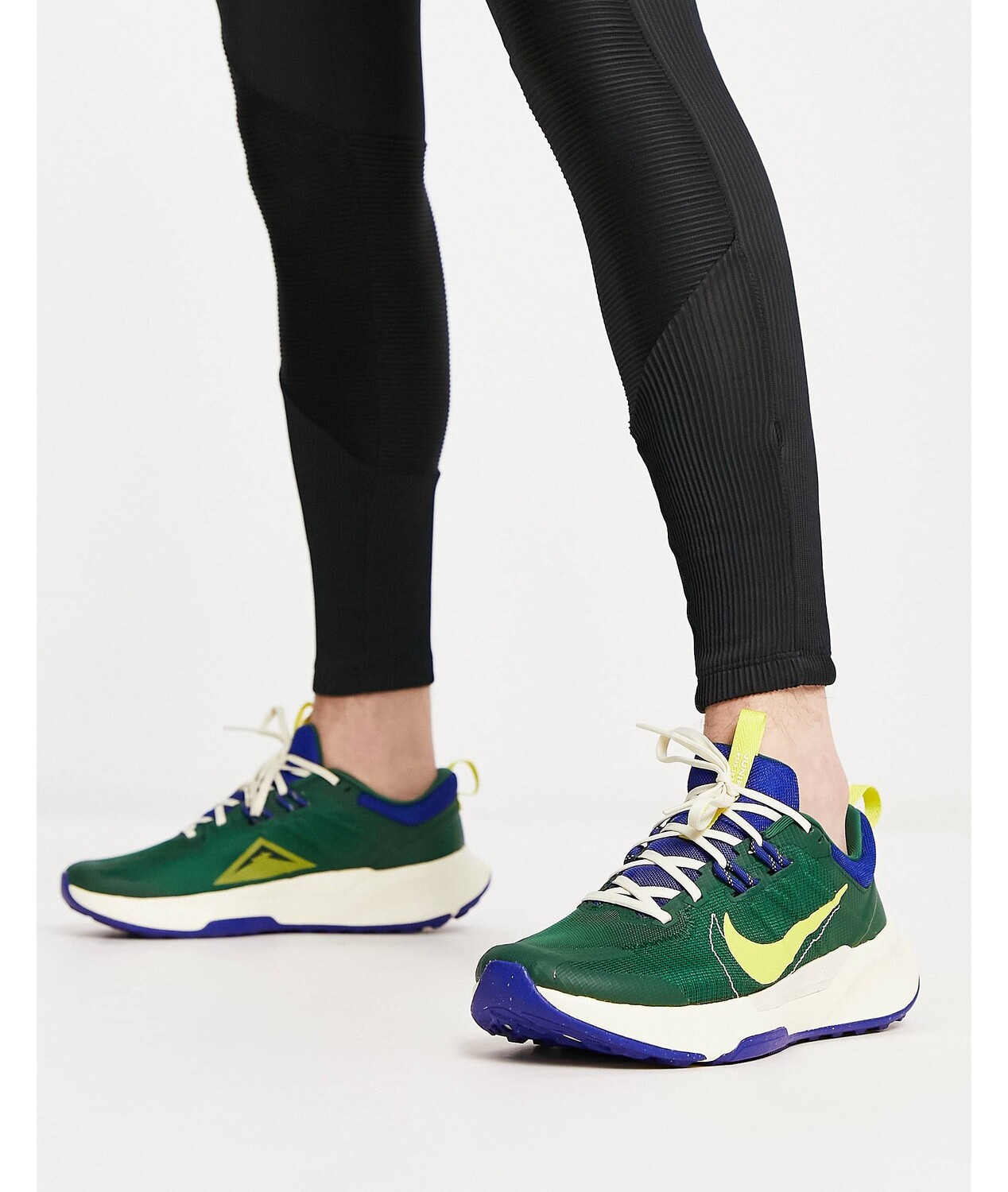 

Зеленые кроссовки Nike Running Trail Juniper