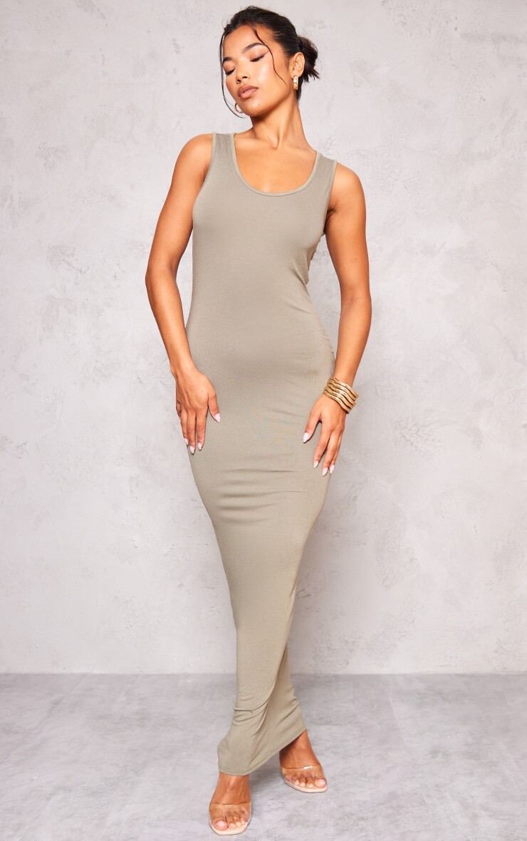 

PrettyLittleThing Оливковое базовое платье-макси