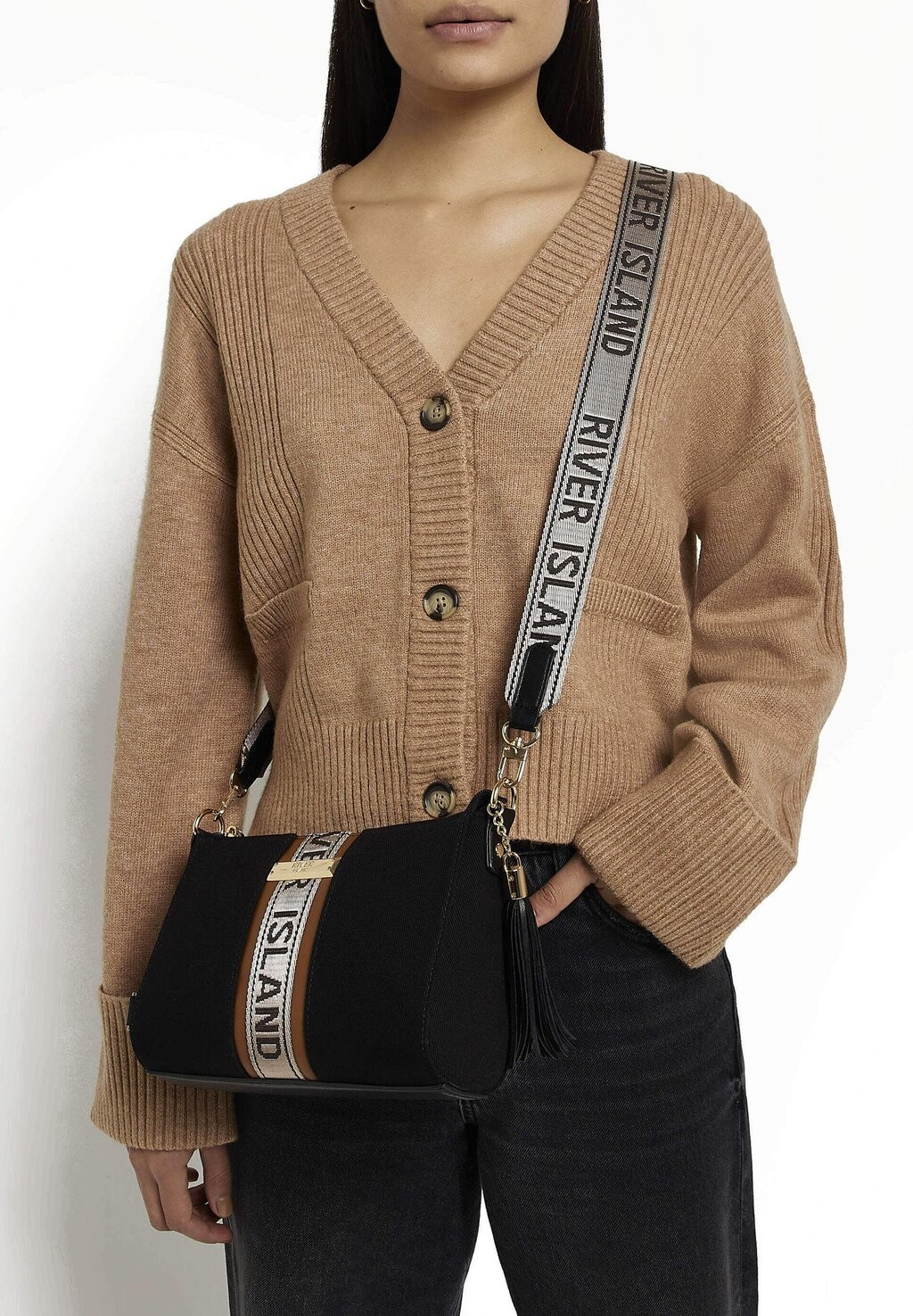 

Сумка через плечо River Island, черный