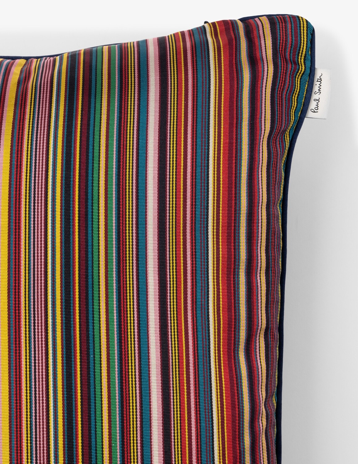 

Подушка для дома Signature Strp Paul Smith