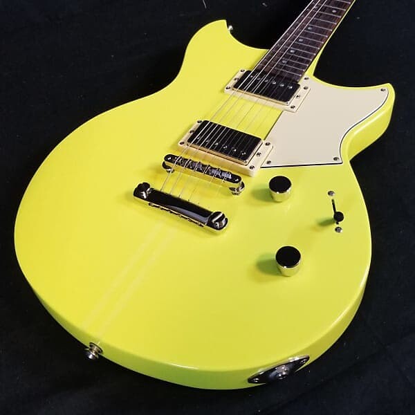 

Электрогитара Yamaha Revstar Element, Chambered Maple and mahogany body, carbon-reinforced neck and body, 2 Alnico V Humbucking Pickups; Neon Yellow
