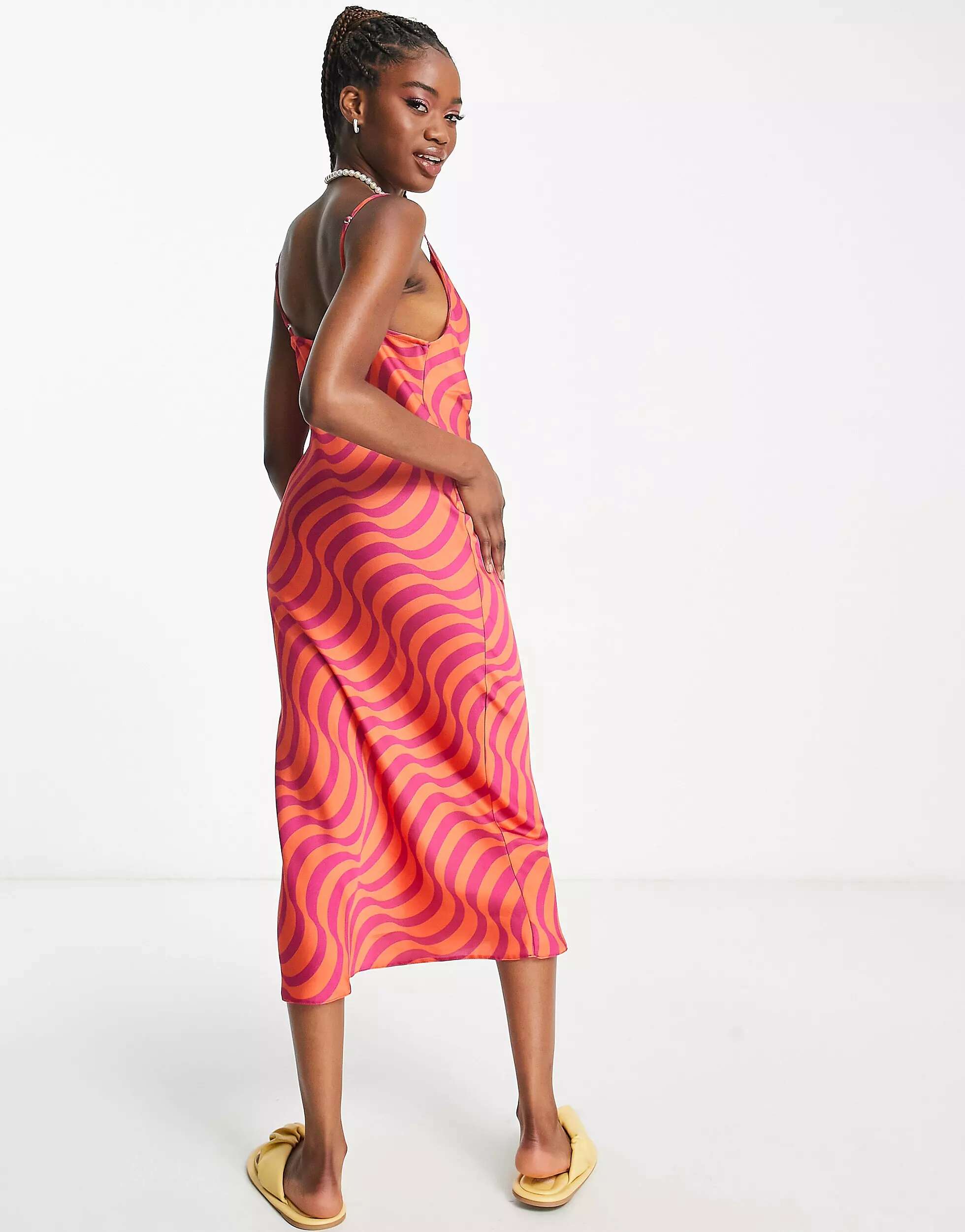 Розовое платье-комбинация с воротником-хомутом New Look платье new look 40 42 размер