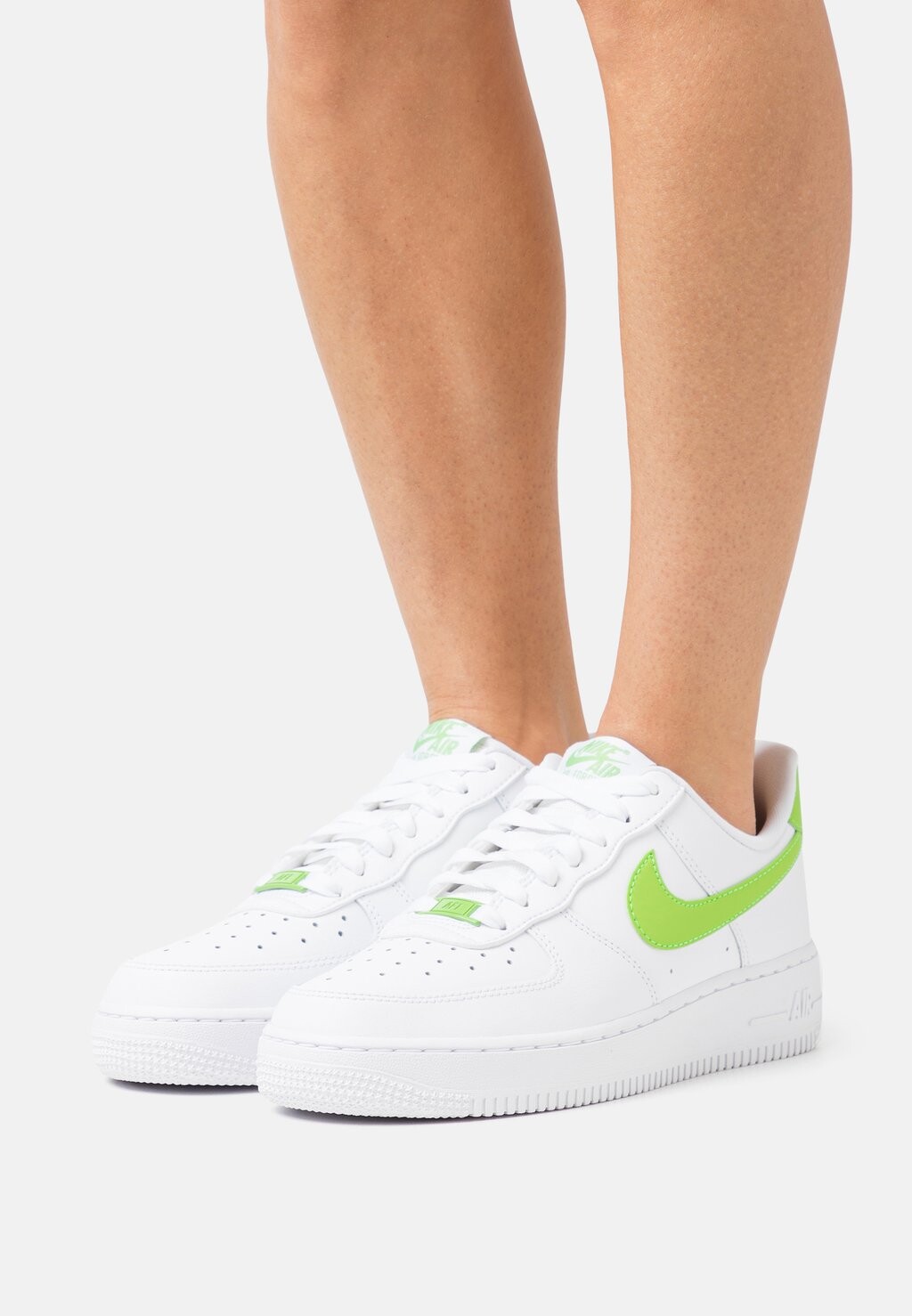 

Кроссовки Nike Wmns Air Force Rec, белый / ярко-зеленый
