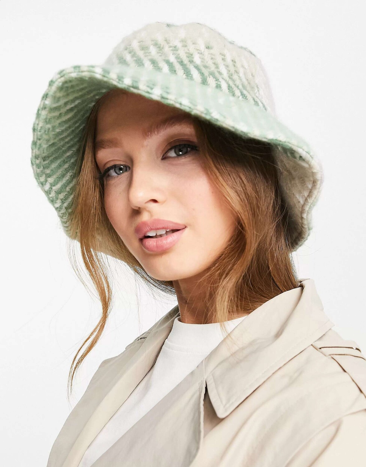 

Шляпа-ведро Vero Moda в пастельную клетку