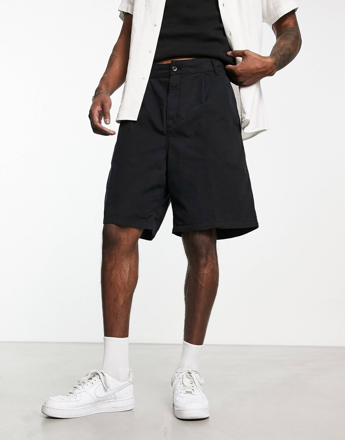 

Черные шорты чинос свободного кроя Carhartt WIP Colston
