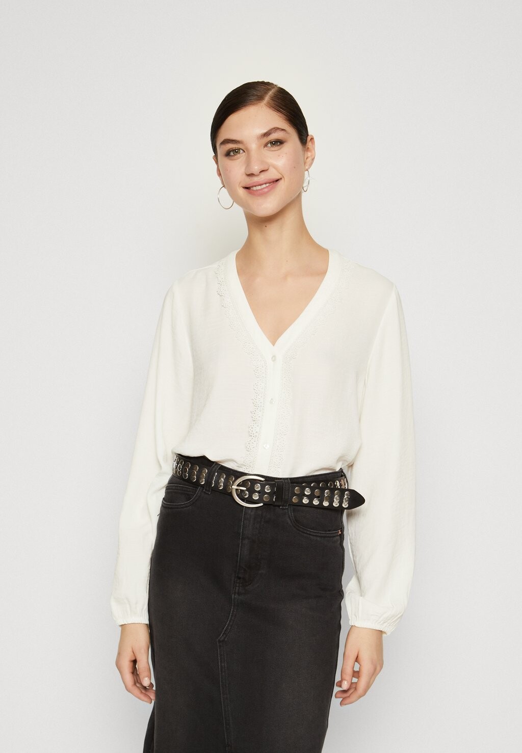 

Блузка Jdydivya V Neck Shirt JDY, цвет cloud dancer