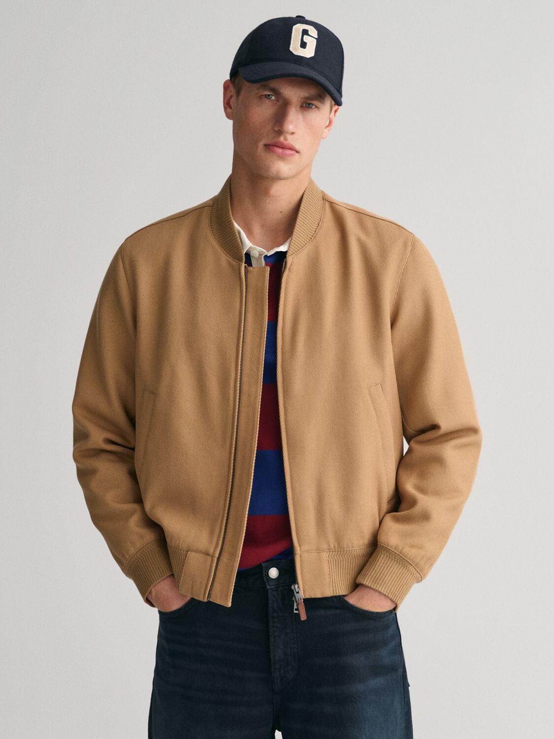 

Куртка-бомбер GANT Dressed, теплый хаки