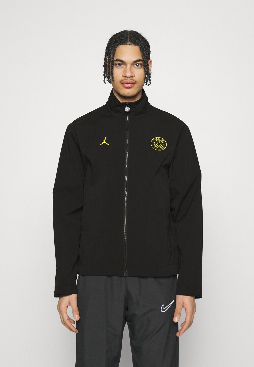

Спортивная куртка Nike