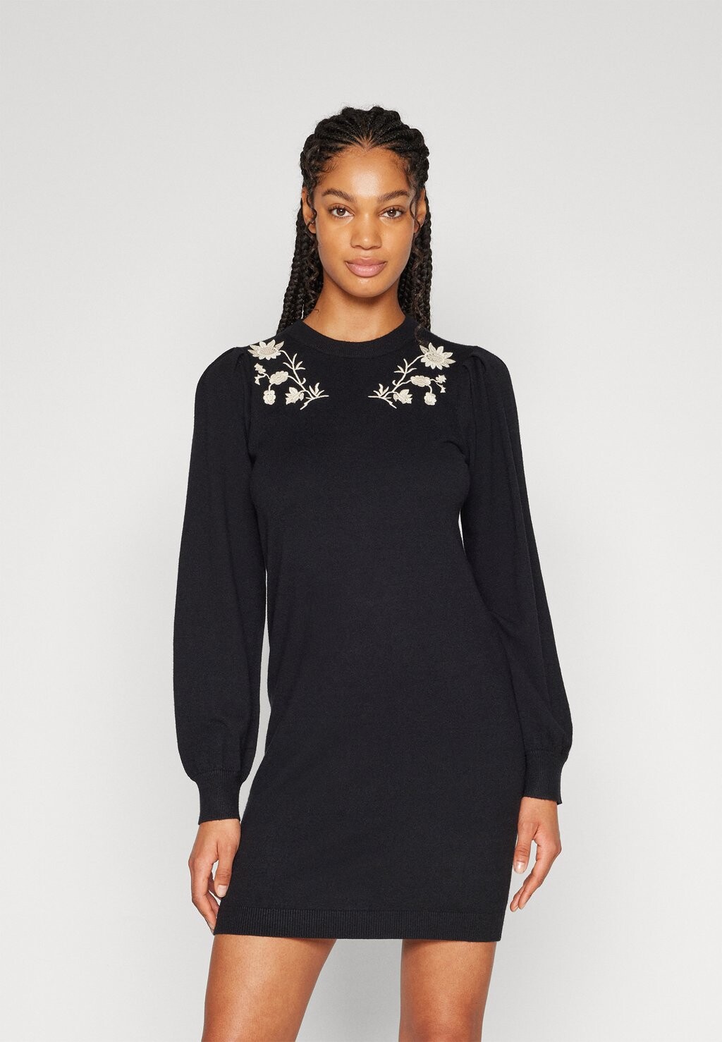 

Платье Object ПЛАТЬЕ С ВЫШИВКОЙ OBJTHESS AND DIV, цвет black detail:sandshell embroidery