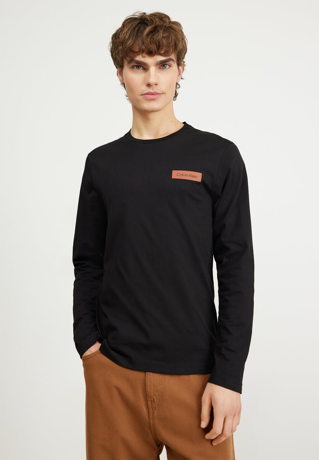 

Топ с длинными рукавами Calvin Klein, черный