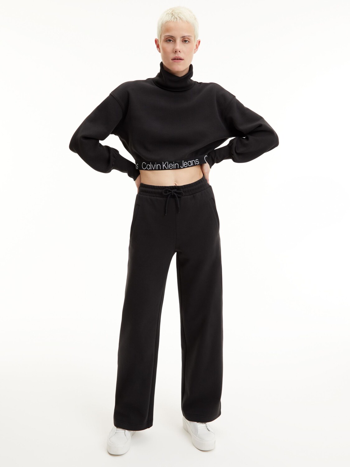 

Calvin Klein Укороченный джемпер с контрастной лентой и воротником-стойкой, Ck Black