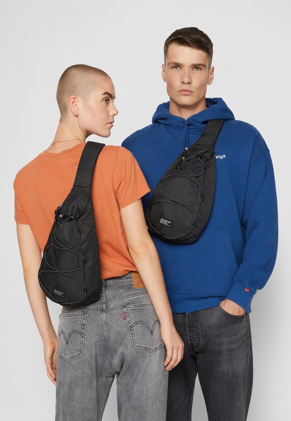

Сумка через плечо UTILITY SLING PACK UNISEX Levi's, обычный черный