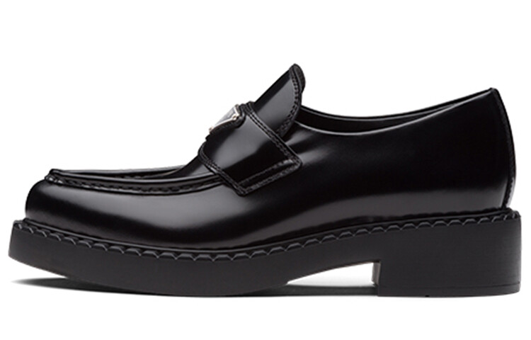 

Мокасины Prada черные