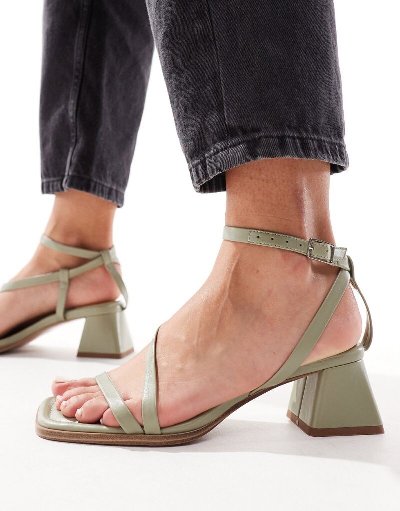 Асимметричные босоножки на среднем каблуке ASOS Hibiscus