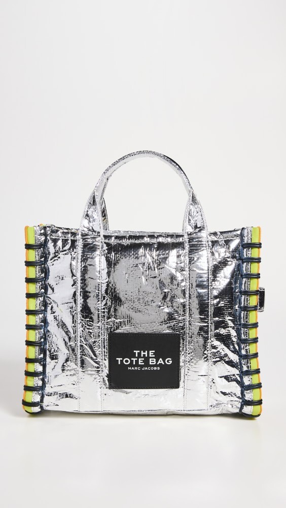 

Сумка-тоут Marc Jacobs The Medium, серебряный