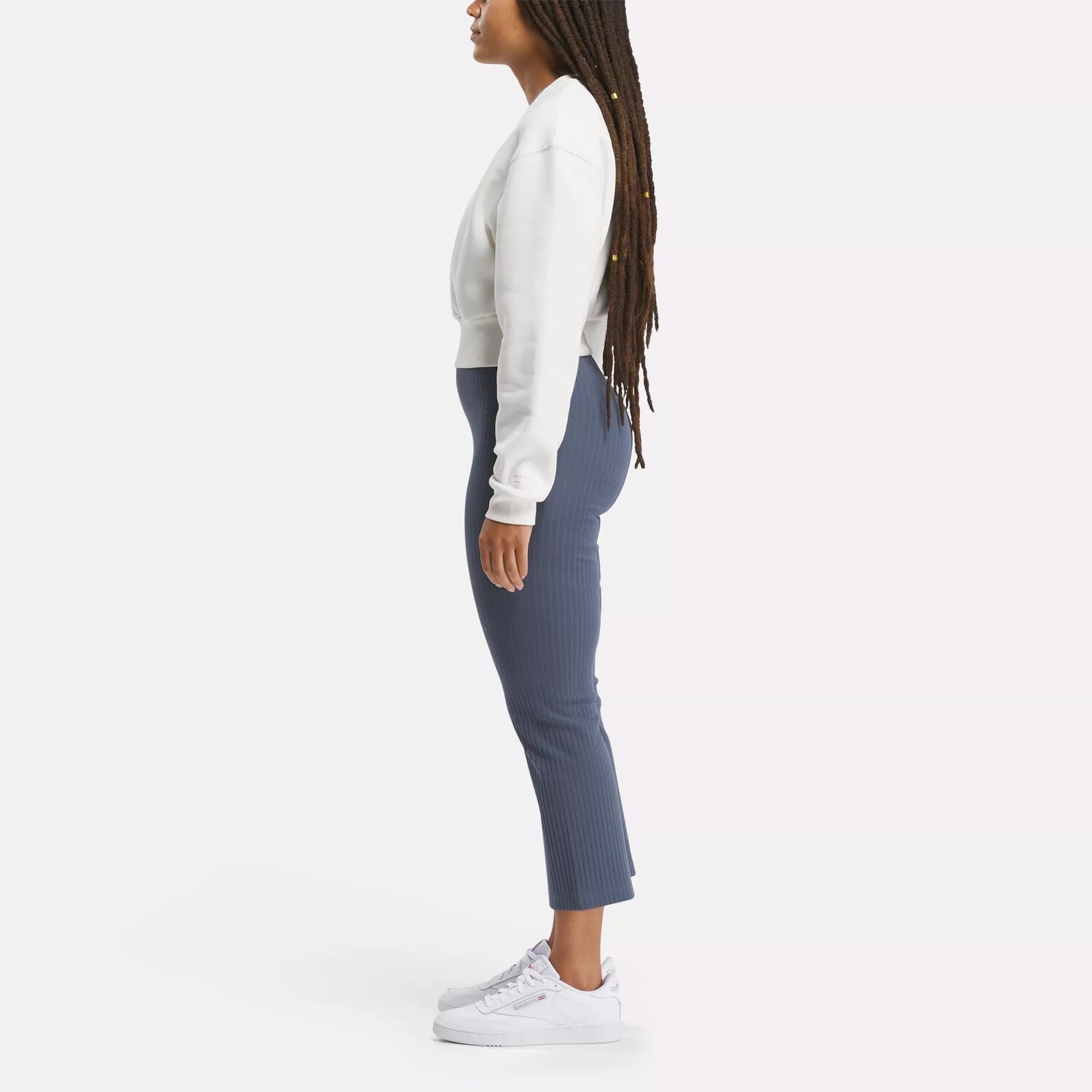 

Классический гардероб Essentials Флисовое накидка Reebok, цвет Chalk