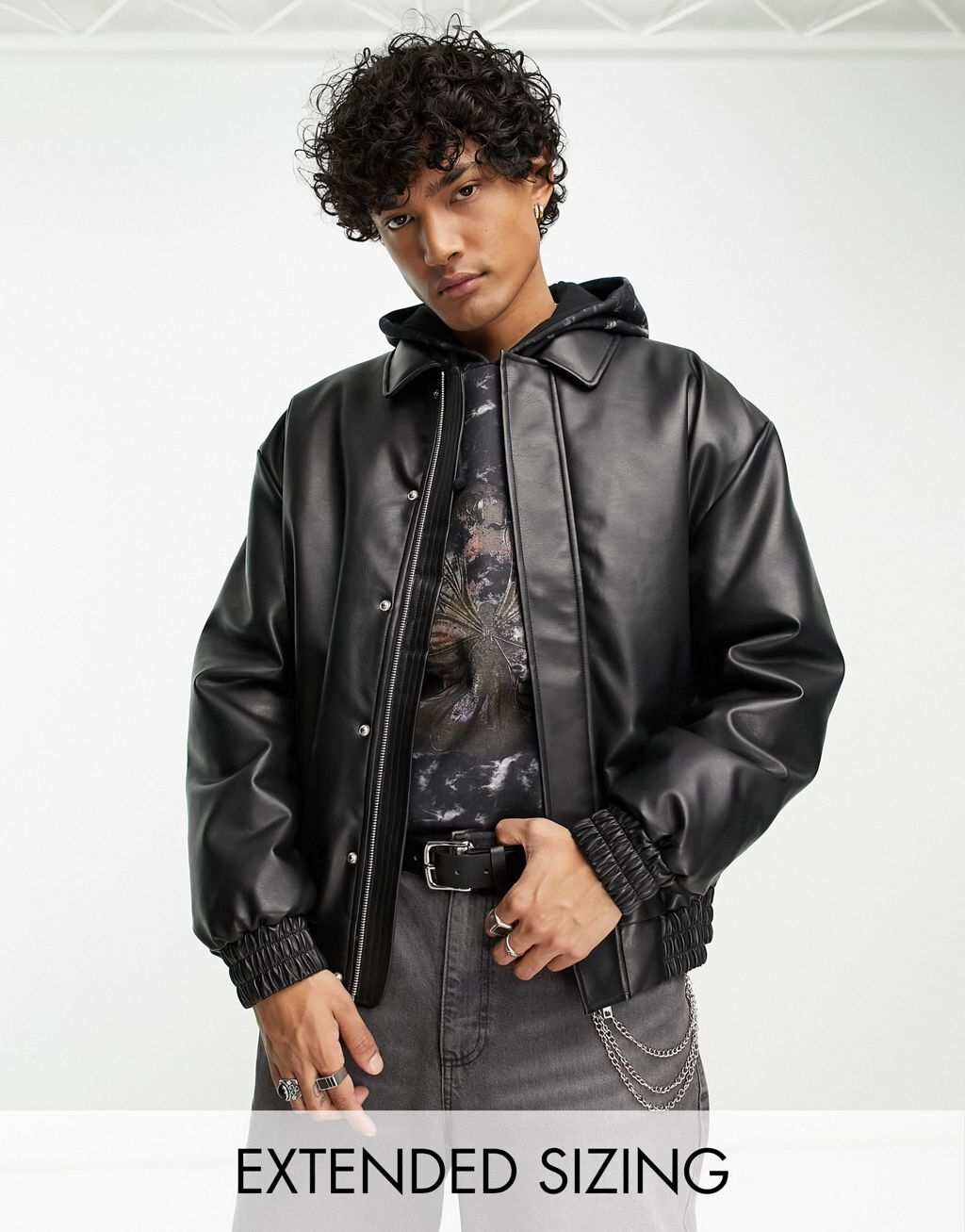 

Черная объемная куртка-бомбер из искусственной кожи ASOS DESIGN, Черный