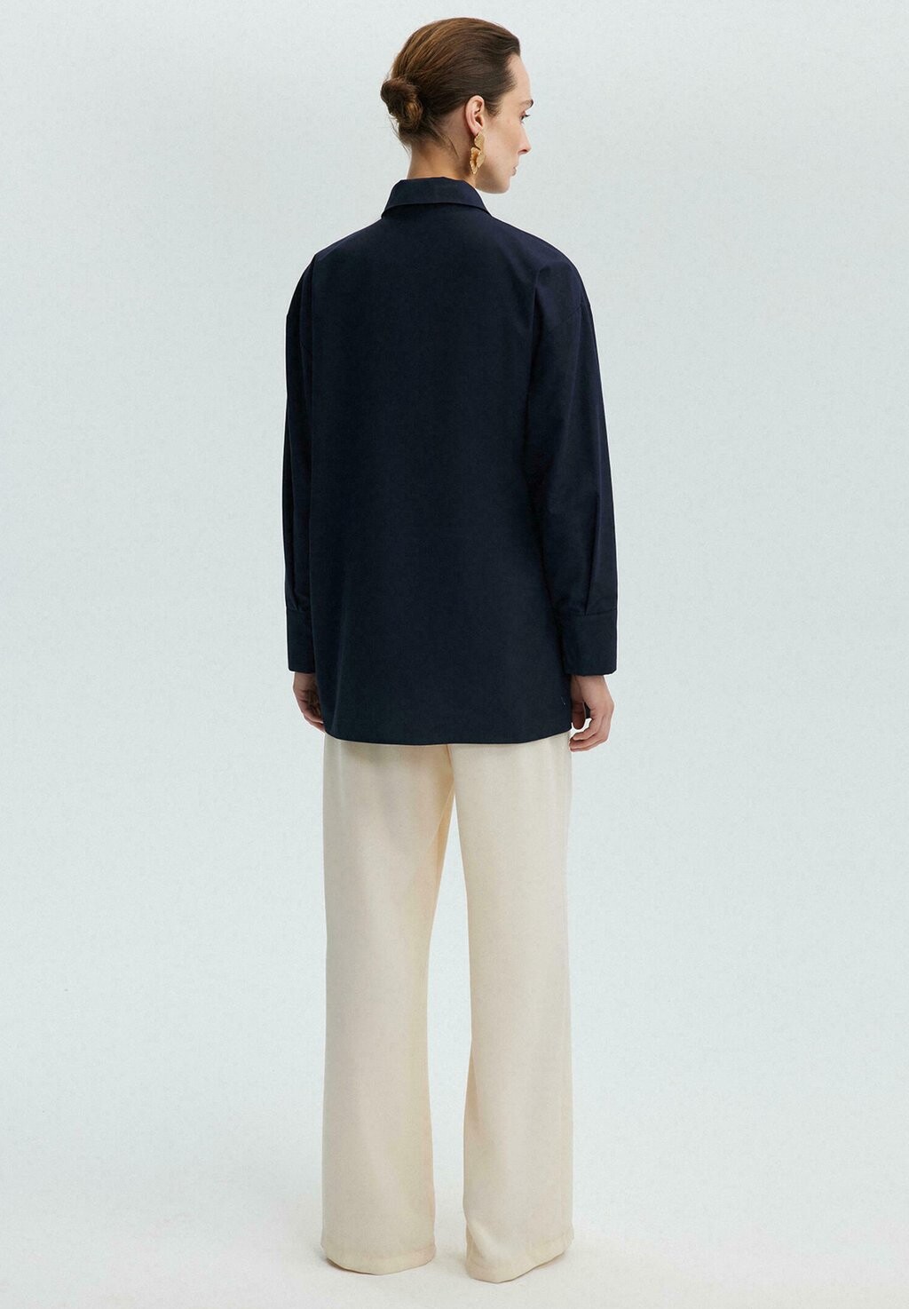 

Блузка Asymmetric With Sheel Buttons Touché Privé, темно-синяя