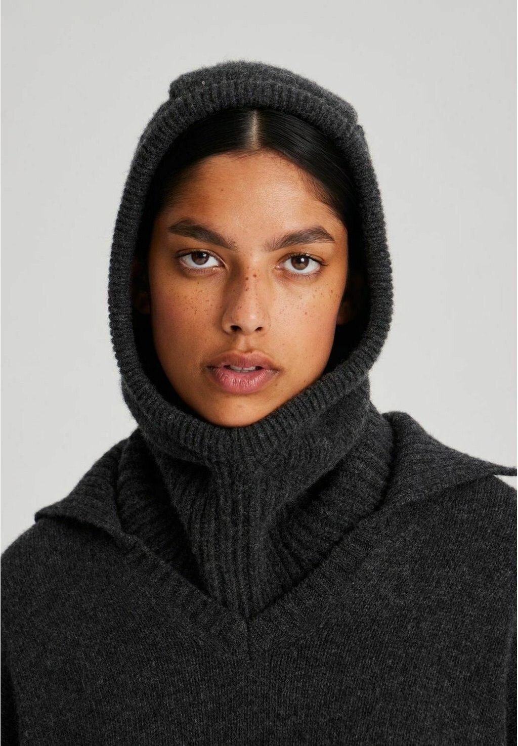 

Платок GAI+LISVA, цвет 605 dark grey