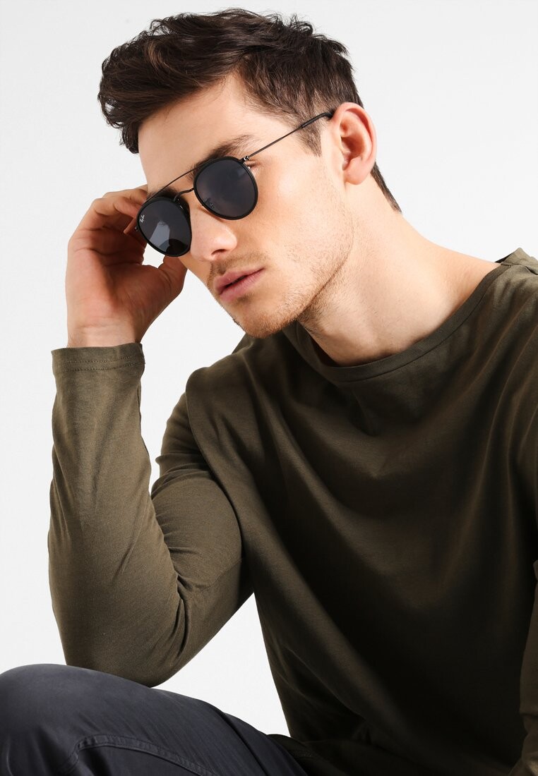 

Солнцезащитные очки Ray-Ban, черный