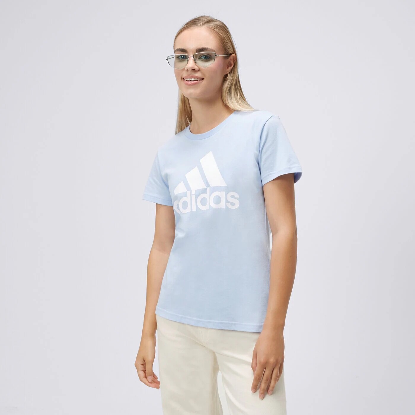 

Футболка Adidas, светло-синий
