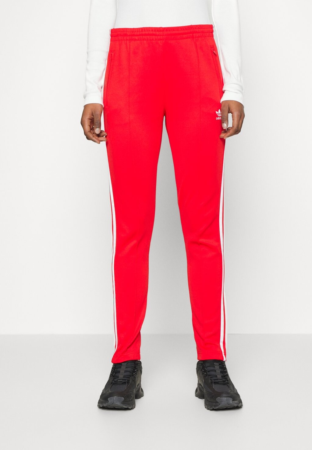 

Спортивные брюки adidas Originals, красный
