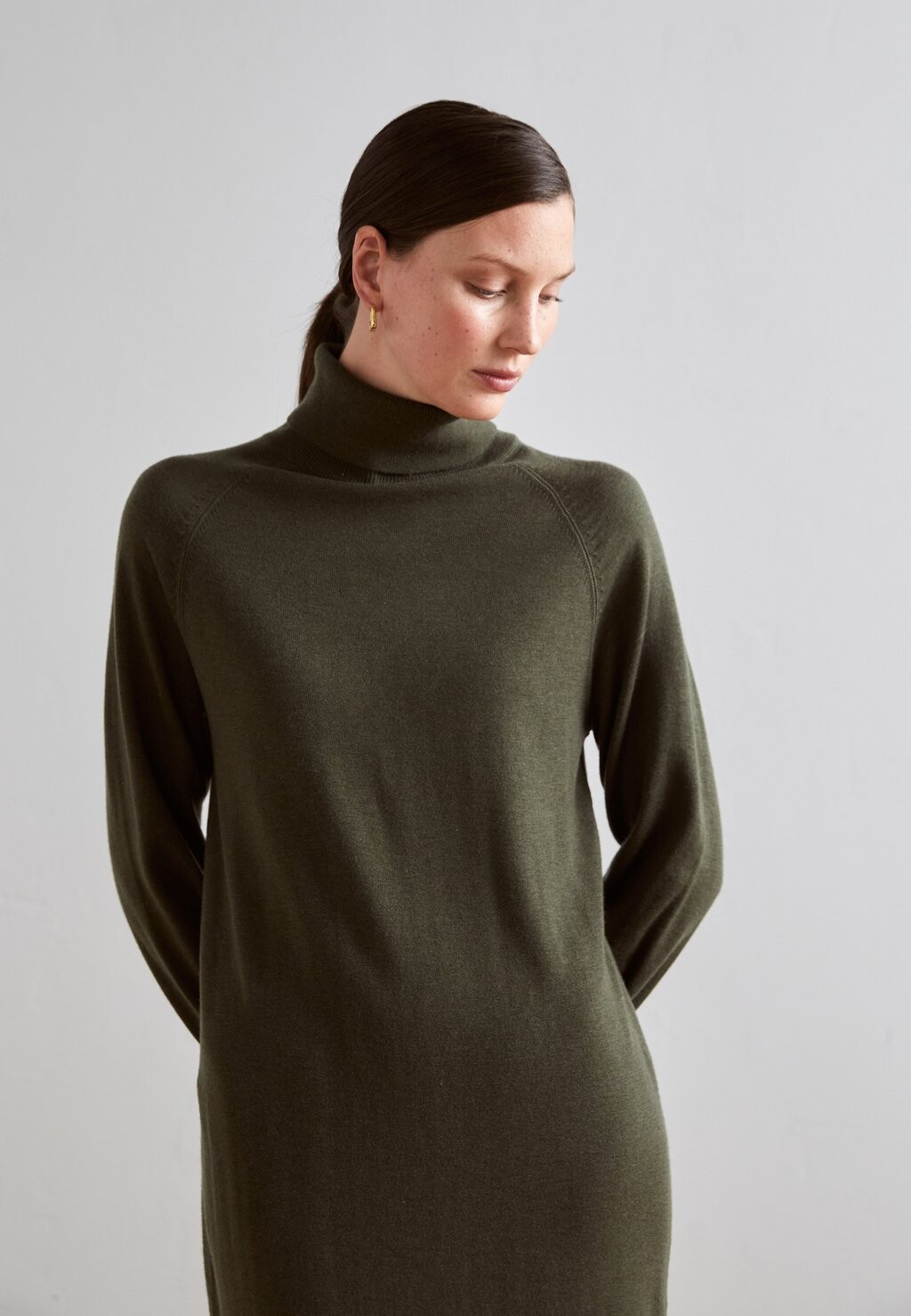 

Платье Ecoalf ABETOALF DRESS WOMAN, темно-зеленый