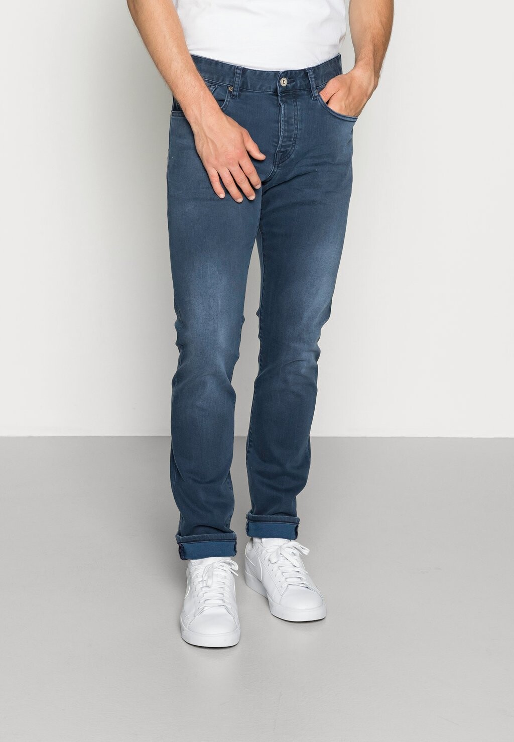 

Джинсы облегающего кроя Scotch & Soda