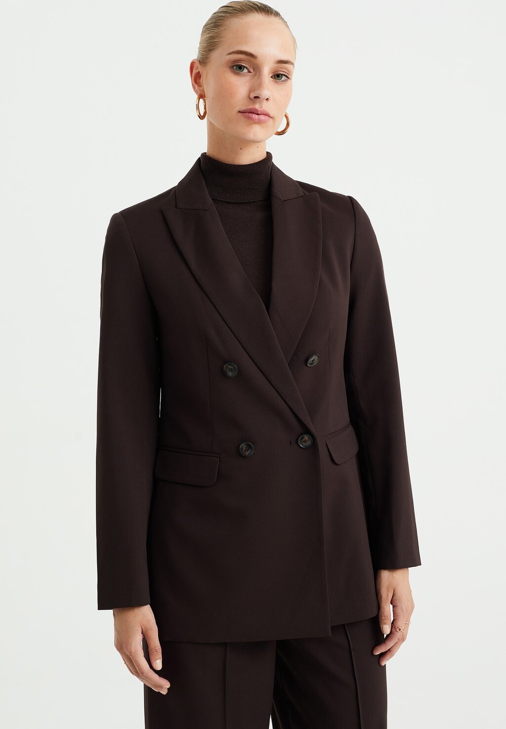

Короткое пальто WE Fashion, темно коричневый