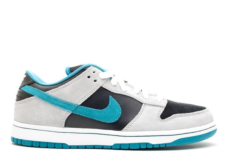 

Кроссовки Nike DUNK LOW PRO SB 'CHROME BALL INCIDENT', черный